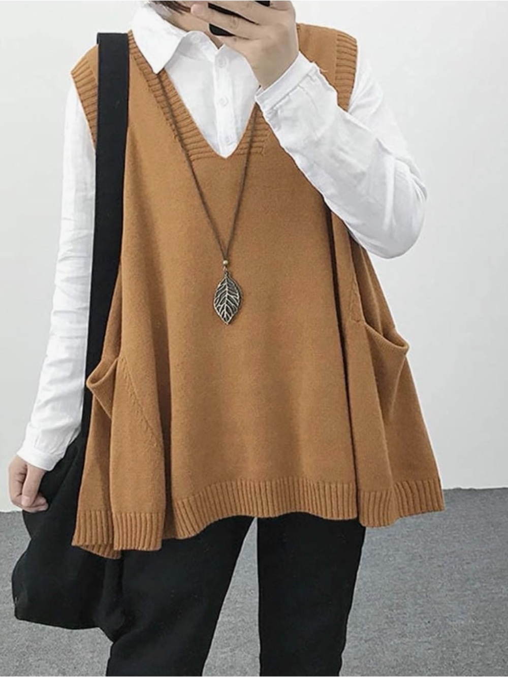 Sleeveless V-Neck Knit Tunic Sweater Vest in Camel Womens Large 100% Cotton